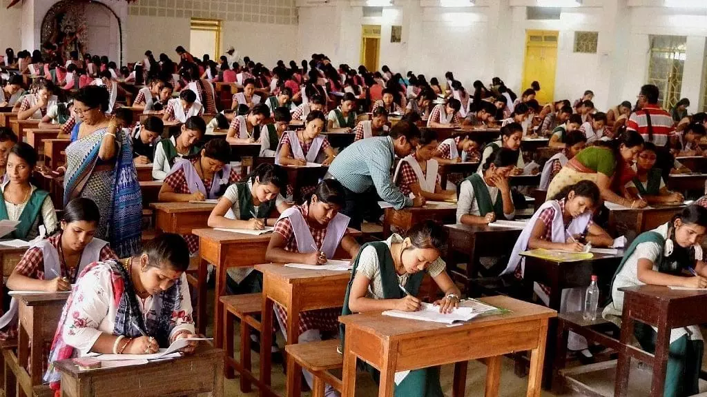 Maharashtra, Gujarat postpone 2021 Board Exams; CBSE, CISCE says too early to decide on a delay