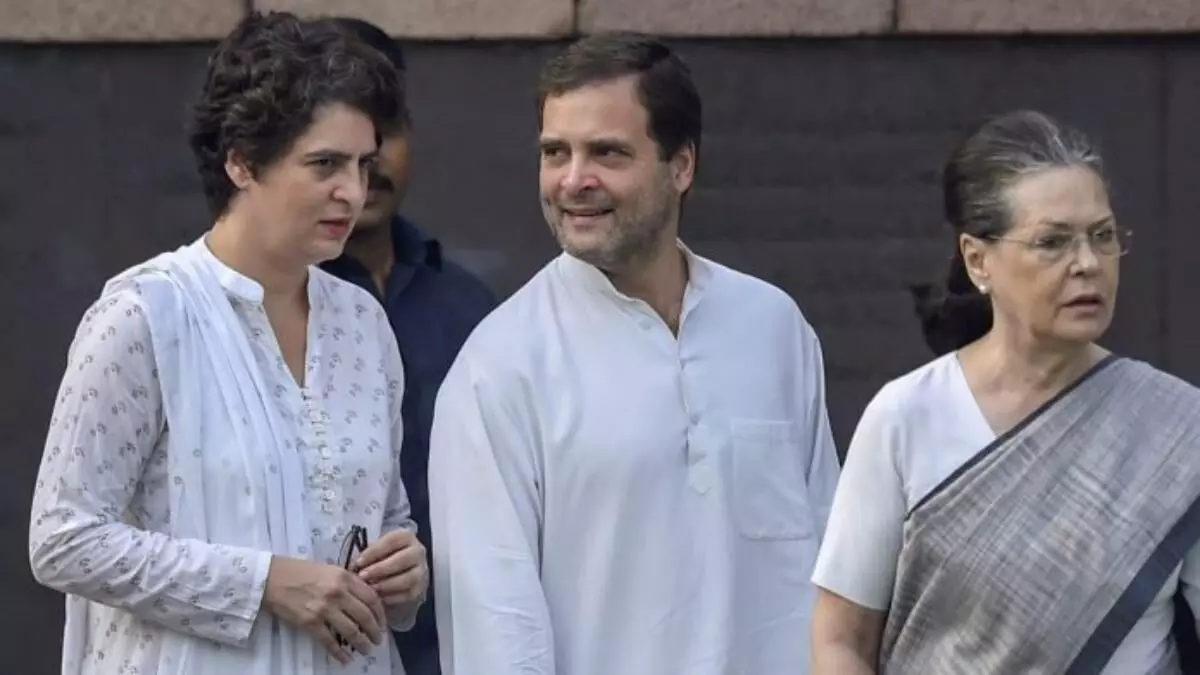After Rahul quit, Priyanka was ready to work under non-Gandhi chief