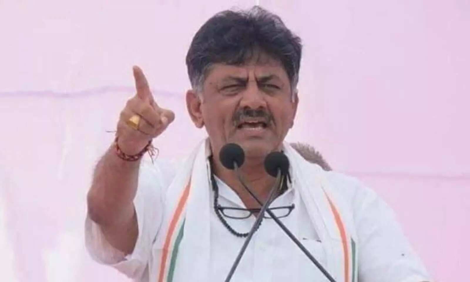 SC declines to stay proceedings against Shivakumar in tax evasion case