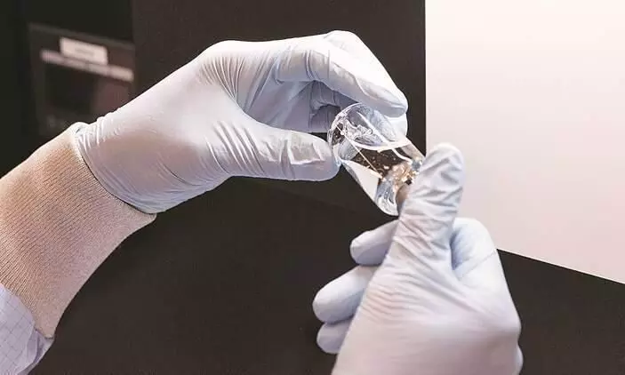 1st batch of Russian vaccine produced for civilian circulation