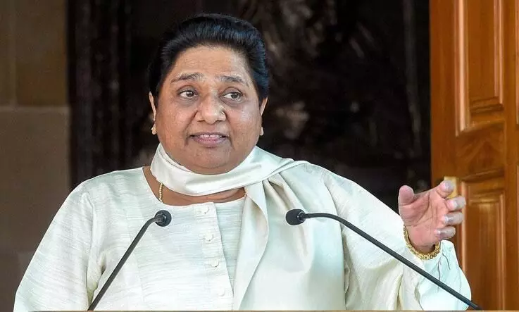 Mayawati seeks Presidents rule in UP