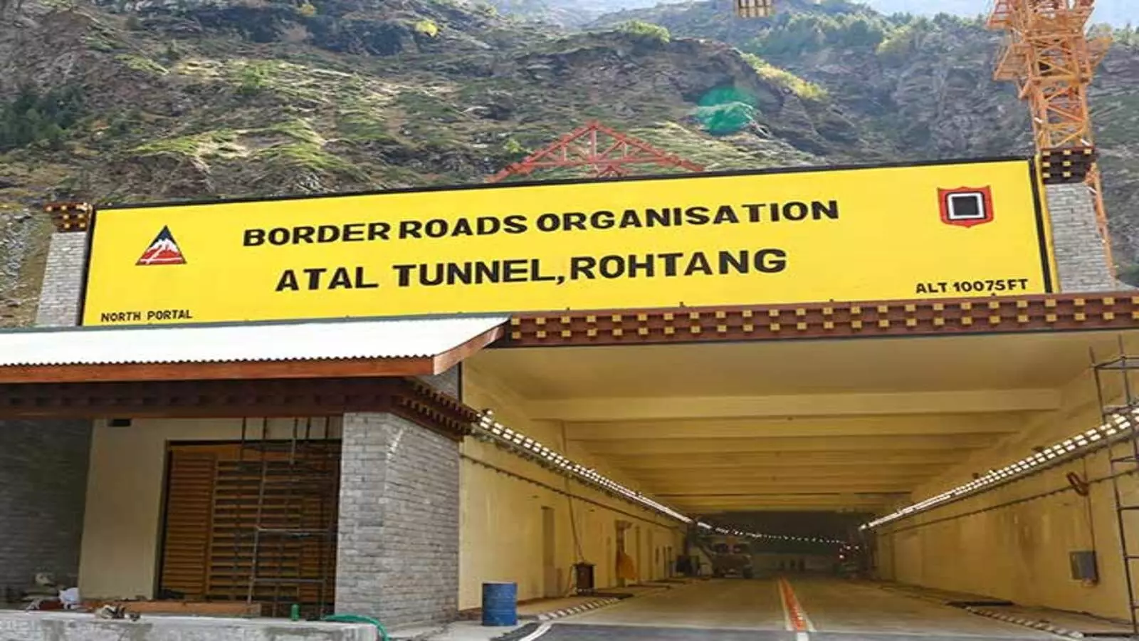 Prime Minister dedicates Atal Tunnel beneath Rohtang Pass to the nation