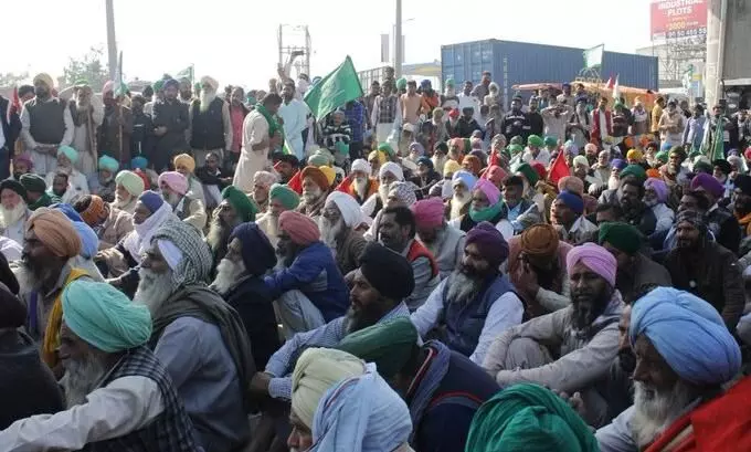 Third front opens as farmers throng Delhi-UP border at Ghazipur