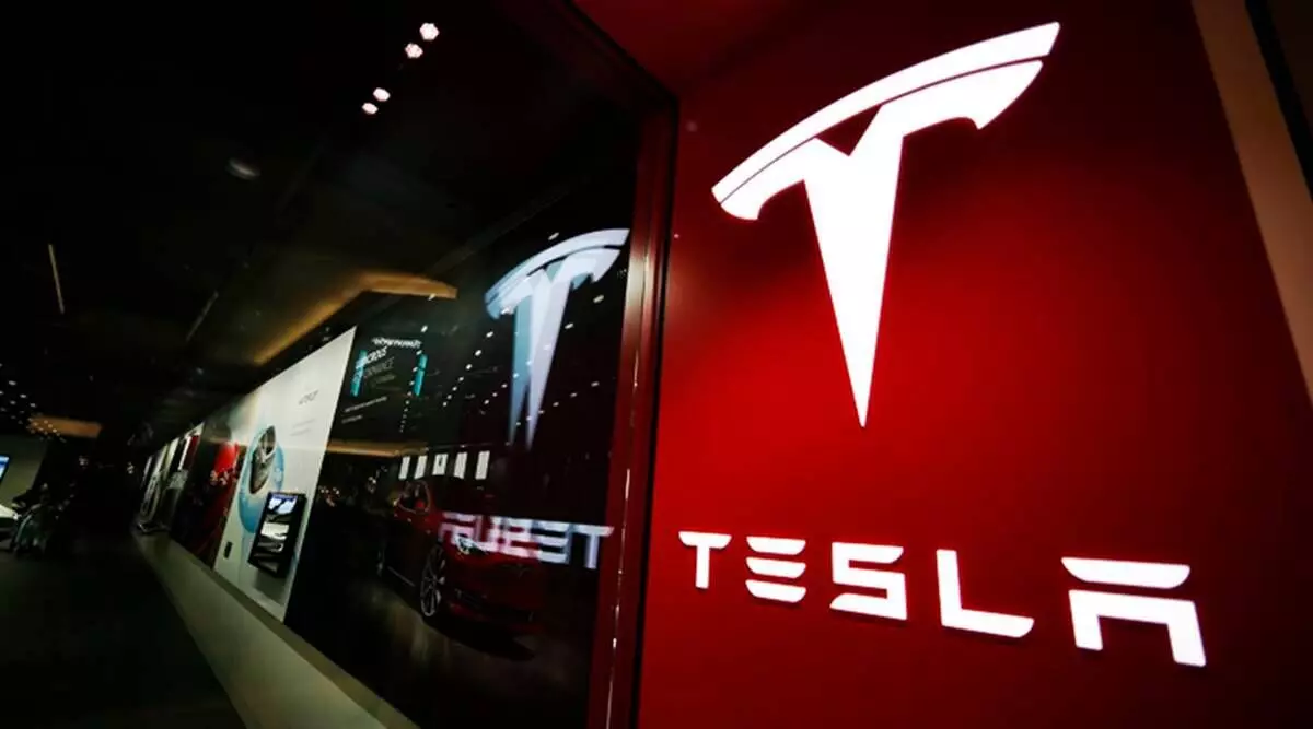 Tesla delivers around 1 mn vehicles in 2021