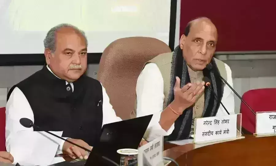 Tomar meets Rajnath Singh ahead of talks with farmers today