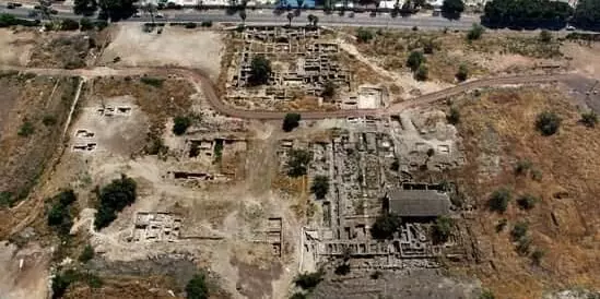 Archaeologists unearth remains of an ancient mosque from 635 AD in Israel