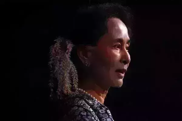 Aung San Suu Kyi urges people to protest against military coup