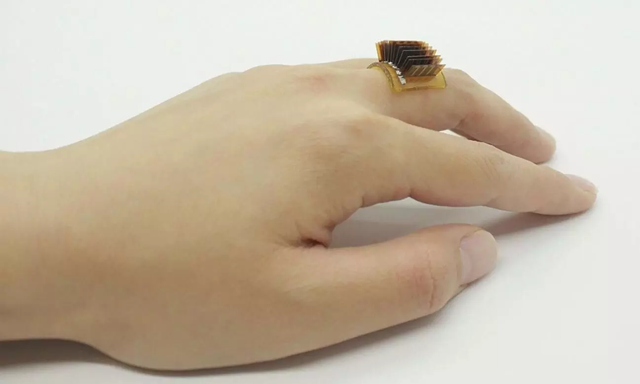 Scientists develop electronic devices that can be charged with body heat