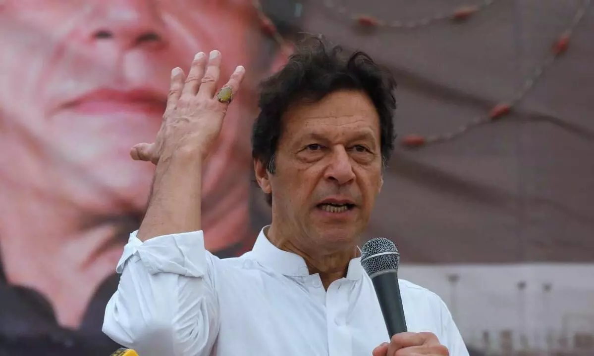 Imran Khan softens tone on Kashmir, says Kashmiris will decide