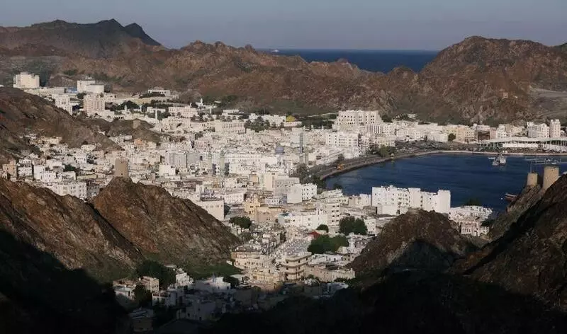 Oman extends covid-related restrictions, bans flights from UK