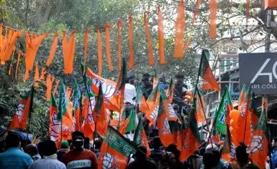 BJP workers protest against candidate list in Bengal