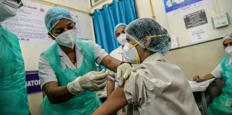 Centre closes vaccine registration for healthcare, frontline workers