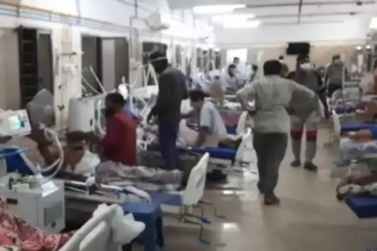 Five minutes lag in reloading oxygen kills 11 patients in Andhra