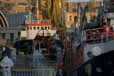 70 migrants crossing Mediterranean sea make distress call, brought to Malta