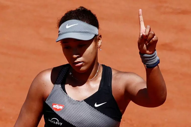Naomi Osaka withdraws from French Open over fine for avoiding press meet