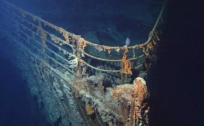Titanic is disappearing, wreckages decay to be documented