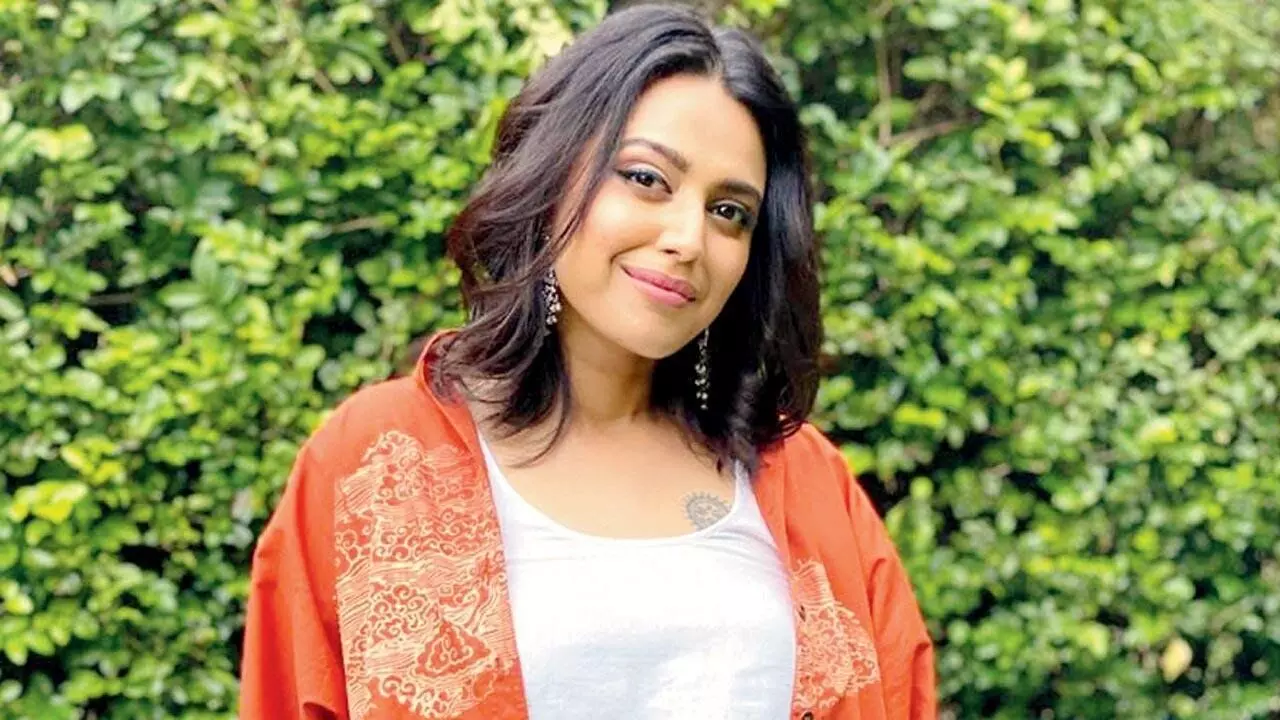 Government randomly charging artists with sedition: Swara Bhasker