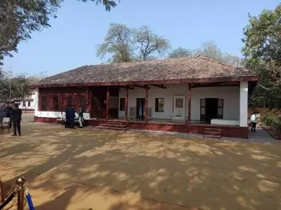Eminent persons oppose   Sabarmati Ashram redevelopment plan, call it an attempt to take over Gandhian institutions