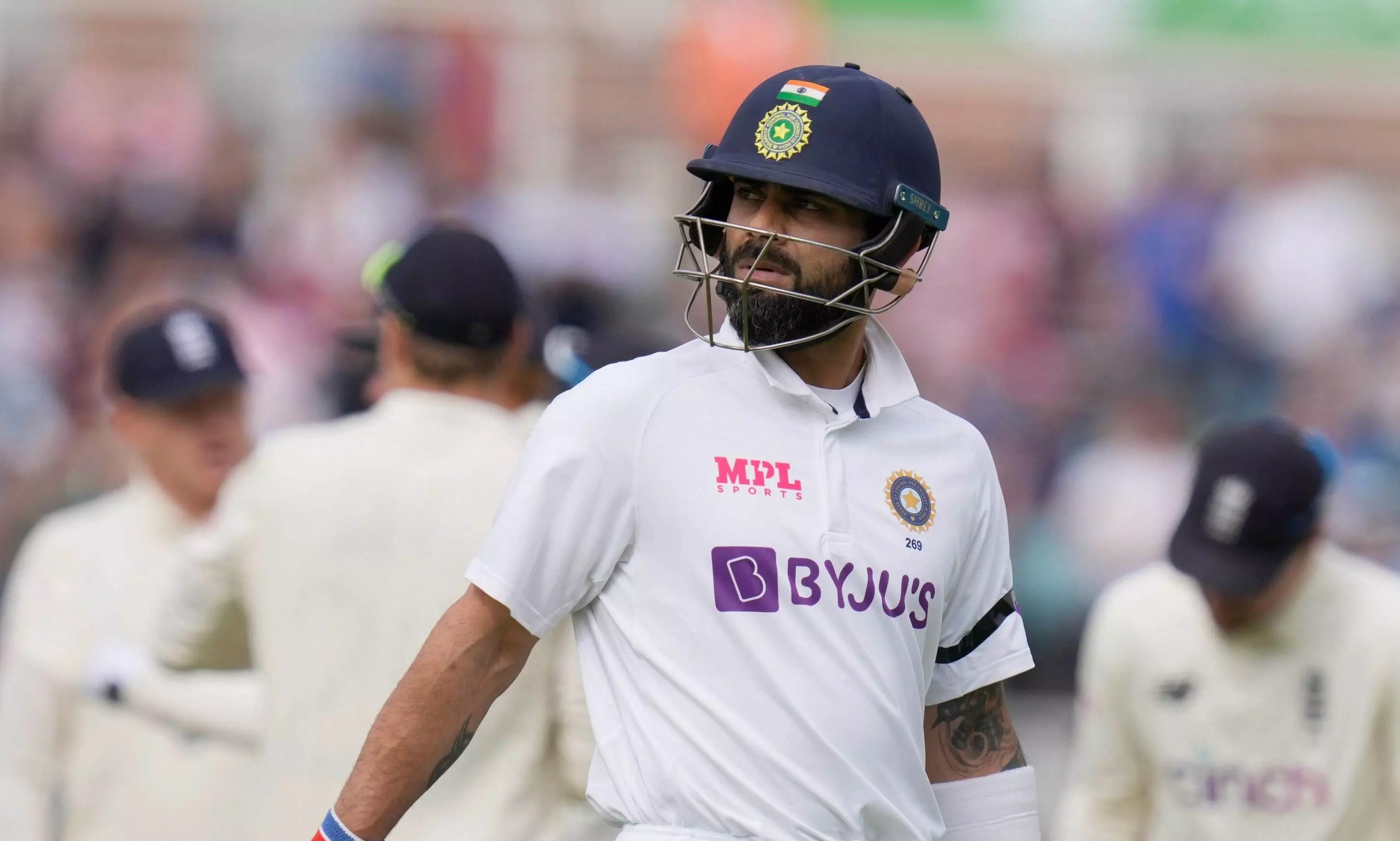 4th Test: India crumble to 122/6 on day one, Kohli out for 50