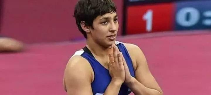 Anshu Malik clinches silver, becomes first Indian woman wrestler to reach World Championship final
