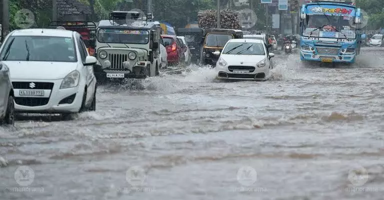 Heavy rains trigger flooding, red alert in five district of Kerala