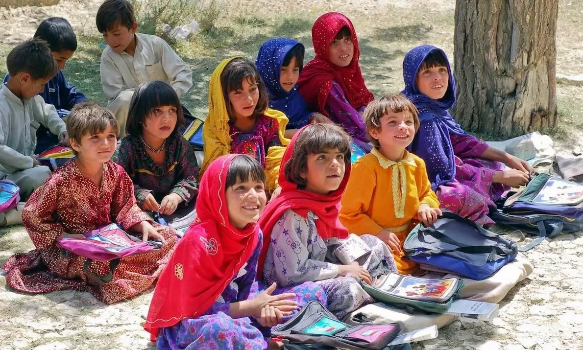 CRS report warns Afghans worsening humanitarian crisis due to US punitive approach