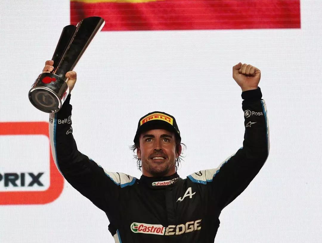 Qatar GP: Hamilton takes first place, cuts lead to Verstappen, Alonso gets the first podium in 7 years
