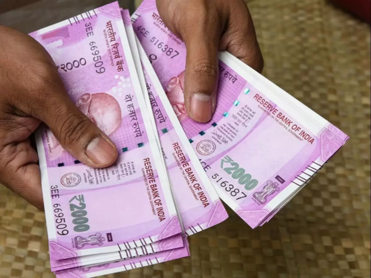 Rs 2,000 notes leaving circulation, 15.11% value of total notes now