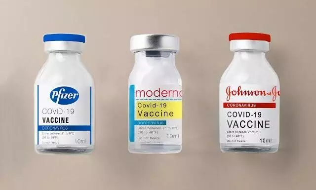 CDC recommends Pfizer, Moderna jabs over J&J due to clot risk