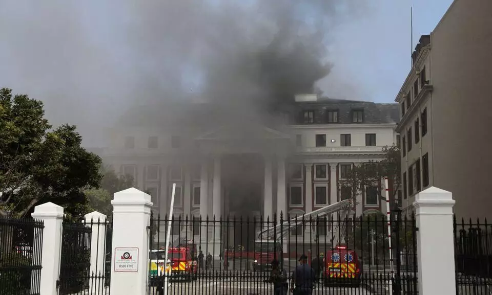 Fire breaks out in the South African Parliament