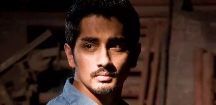 Actor Siddharth apologises to Saina Nehwal over sexist tweet