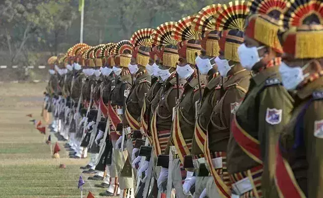 Only 24,000 people to attend Republic Day parade this year: Report
