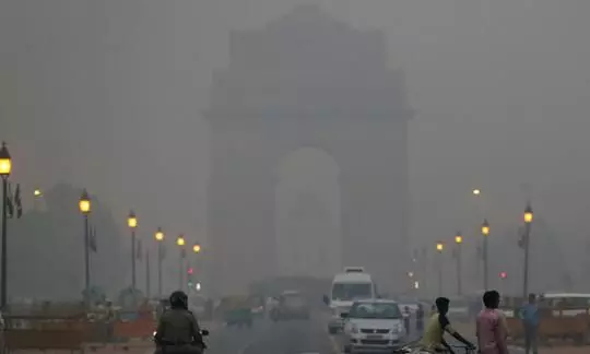 Delhis air quality drops to very poor with AQI 312