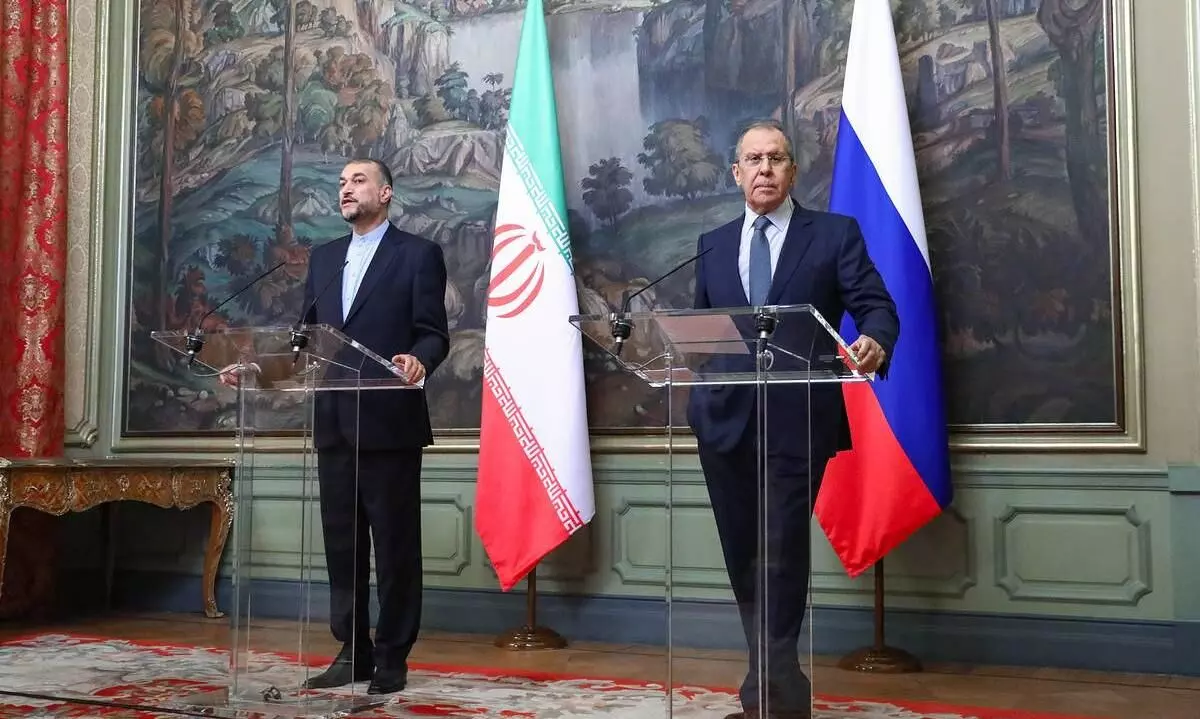 Iran, Russia foreign ministers discuss 2015 JCPOA deal on telephone