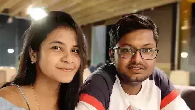 Google Meets Zomato on this Bengal couples wedding