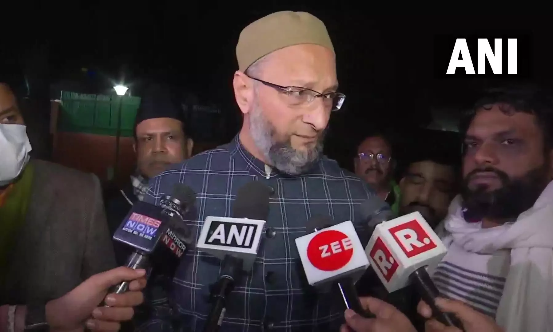 AIMIM chief Owaisi says bullets fired on his vehicle in UP