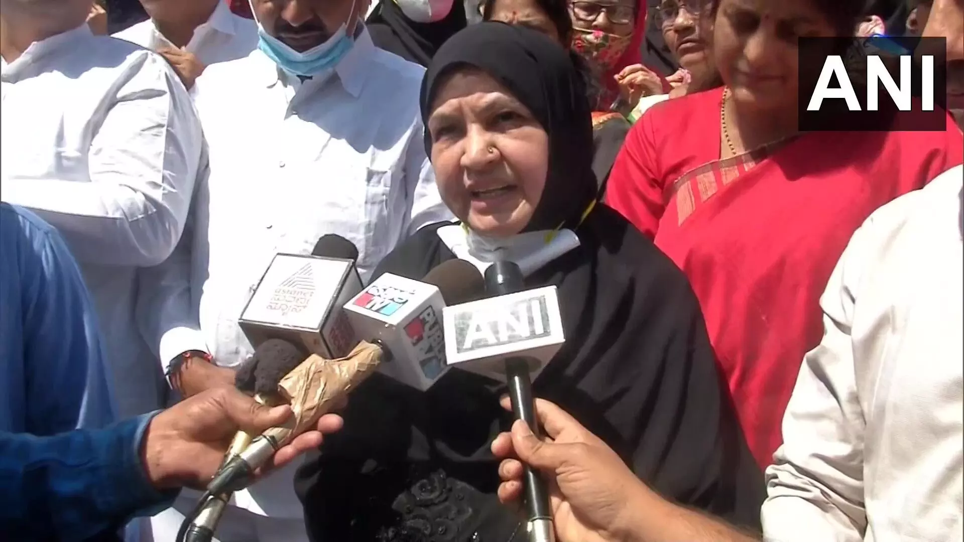 Karnataka MLA dares government to ban her from assembly for wearing hijab
