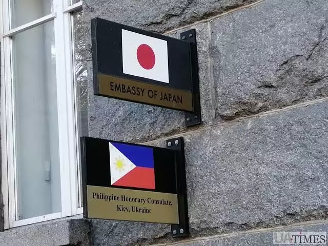 Japan evacuates embassy as Ukraine border tension continues