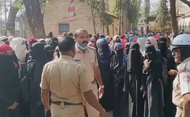 Tension prevails in Karnataka as hijab-clad students turned away citing HC order