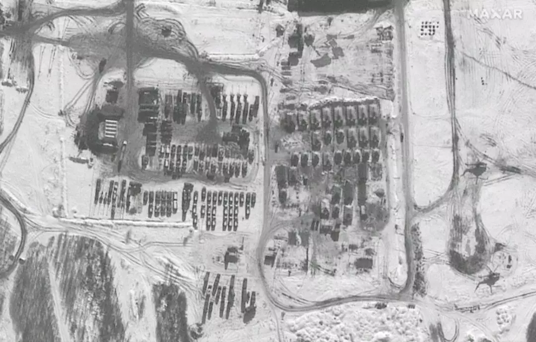 Satellite images show Russia troop build up remains undiminished on Ukraine border