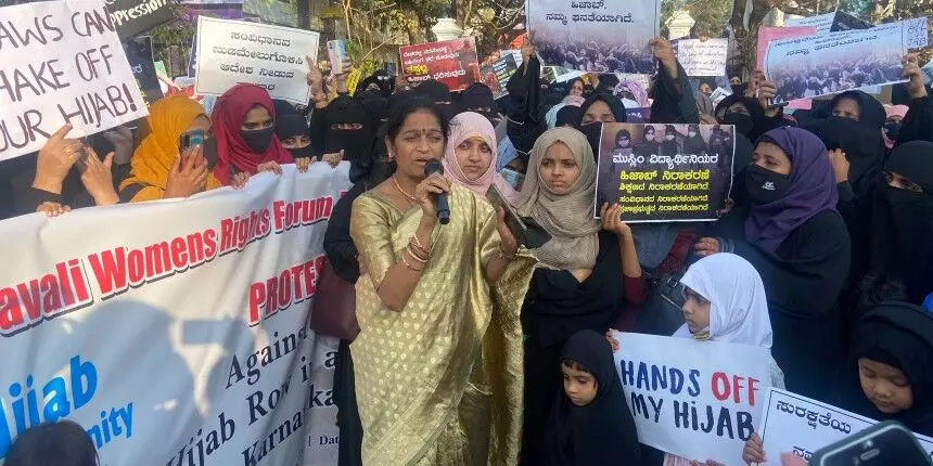 Muslim girls booked, suspended from colleges in Ktaka for wearing hijab, holding protest