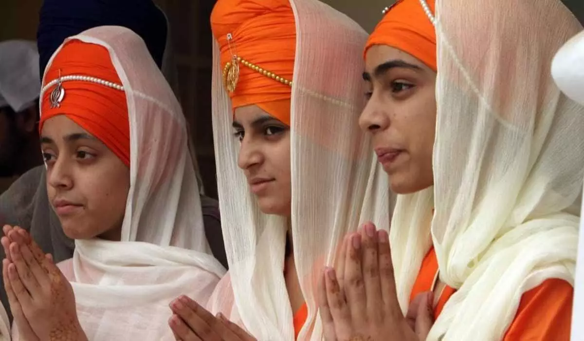 Amid Hijab row, Sikh girl told to remove turban by Bengaluru college