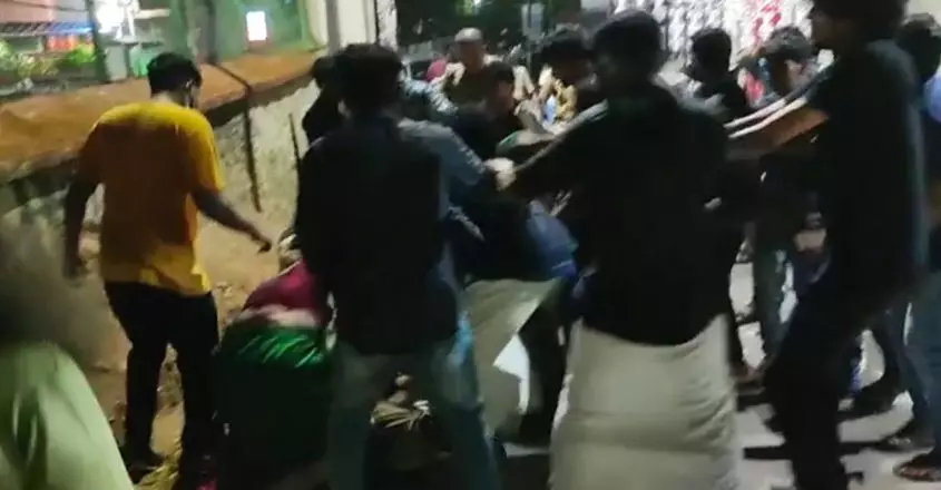 KSU woman activist injured in SFI attacks in Thiruvananthapuram