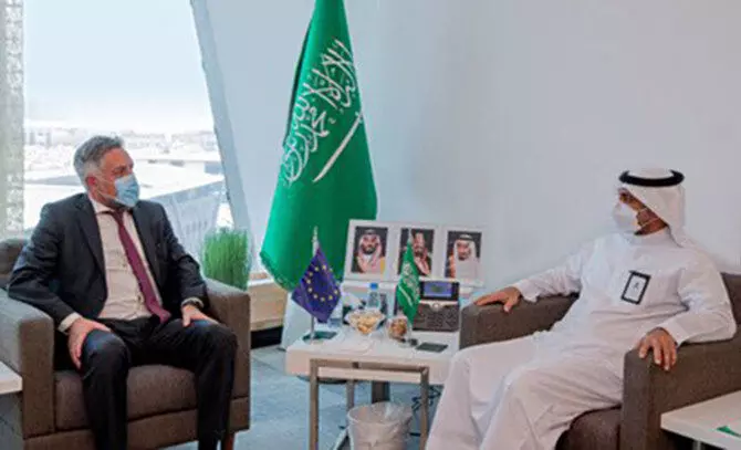 Saudi Minister, EU envoy hold talks on health ties, cooperation