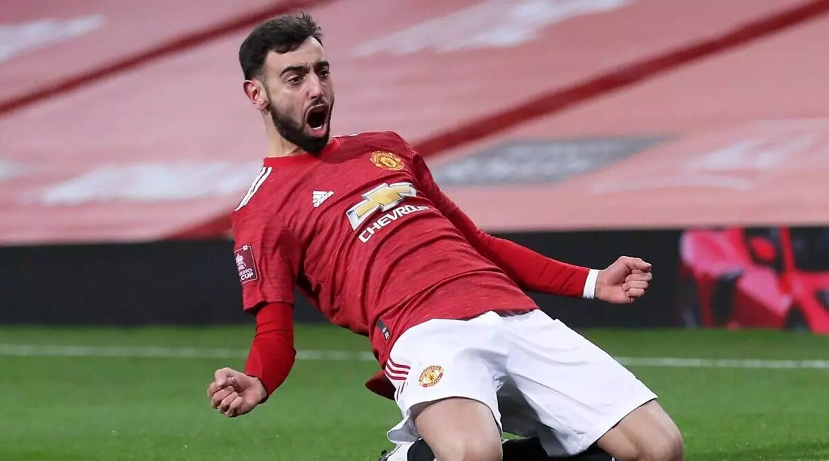Bruno Fernandes to stay at Manchester United until 2026