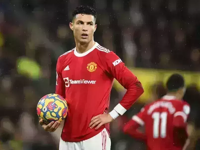 Manchester United issues cautious statement after Ronaldos explosive interview