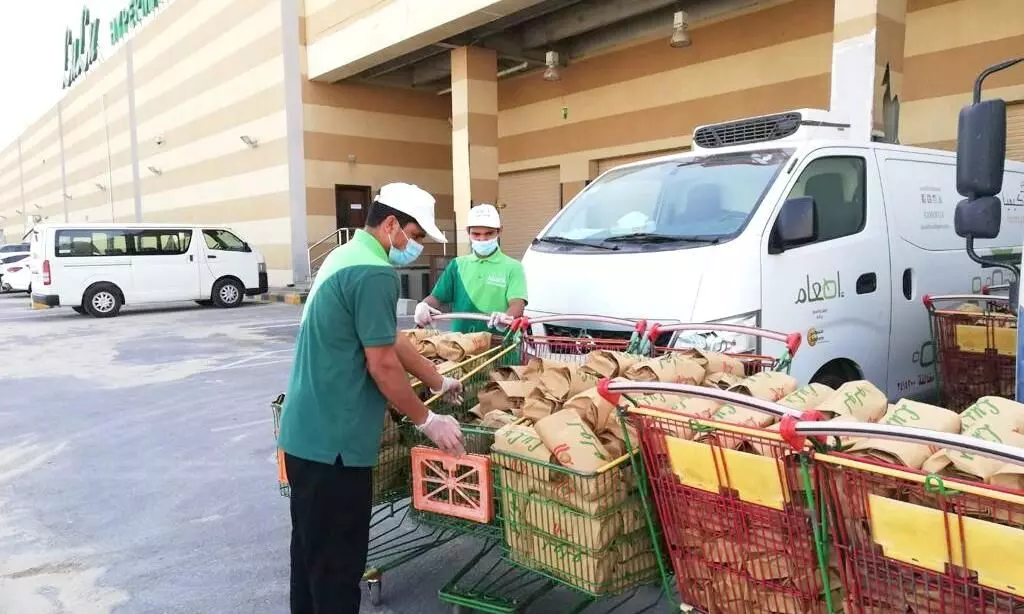 Lulu  joins Saudi charities to distribute Zakat, Iftar boxes