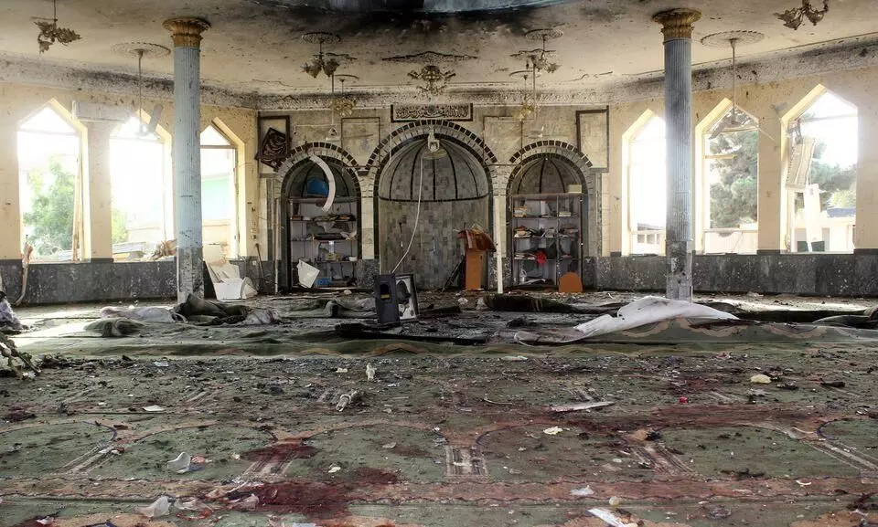 Blast in Kabul mosque kills 10, injures 20