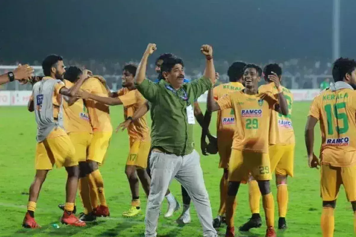 Kerala govt announces 1.14 crore cash prize for its Santosh Trophy-winning football team
