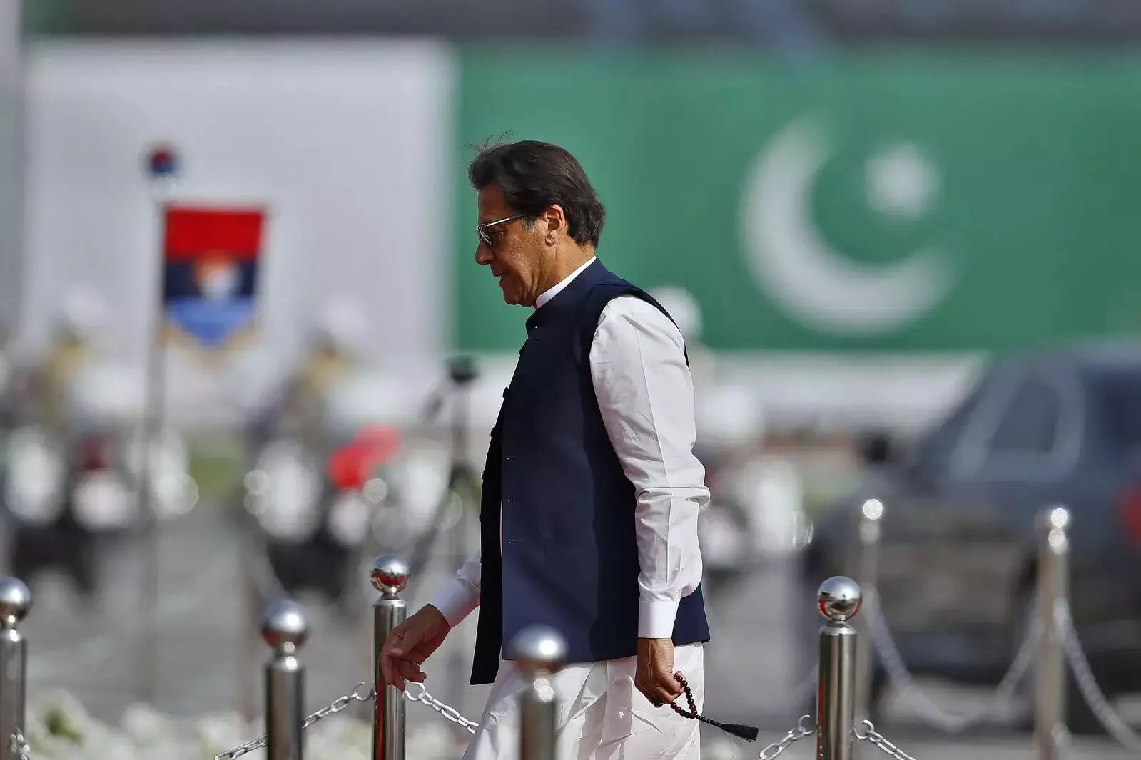 Announce polls in 6 days: Imran Khan tells Pak government